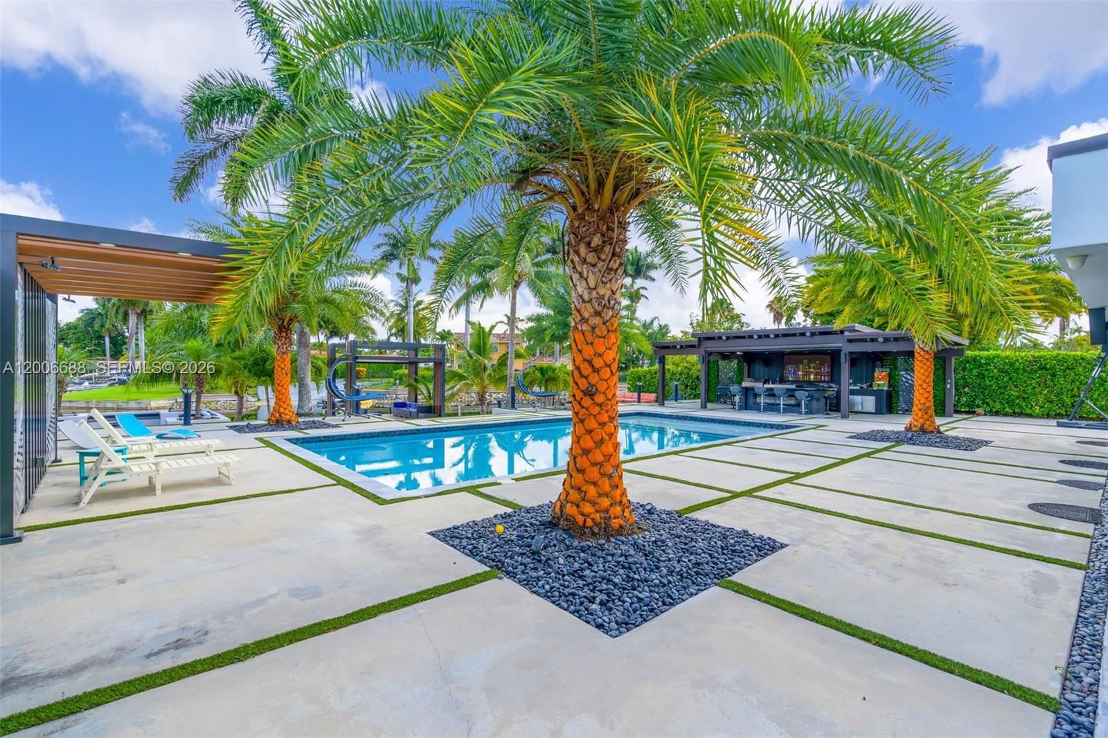 Real estate property located at 8241 182nd St, Miami-dade, 2nd Addn To Palm Springs, Hialeah, FL