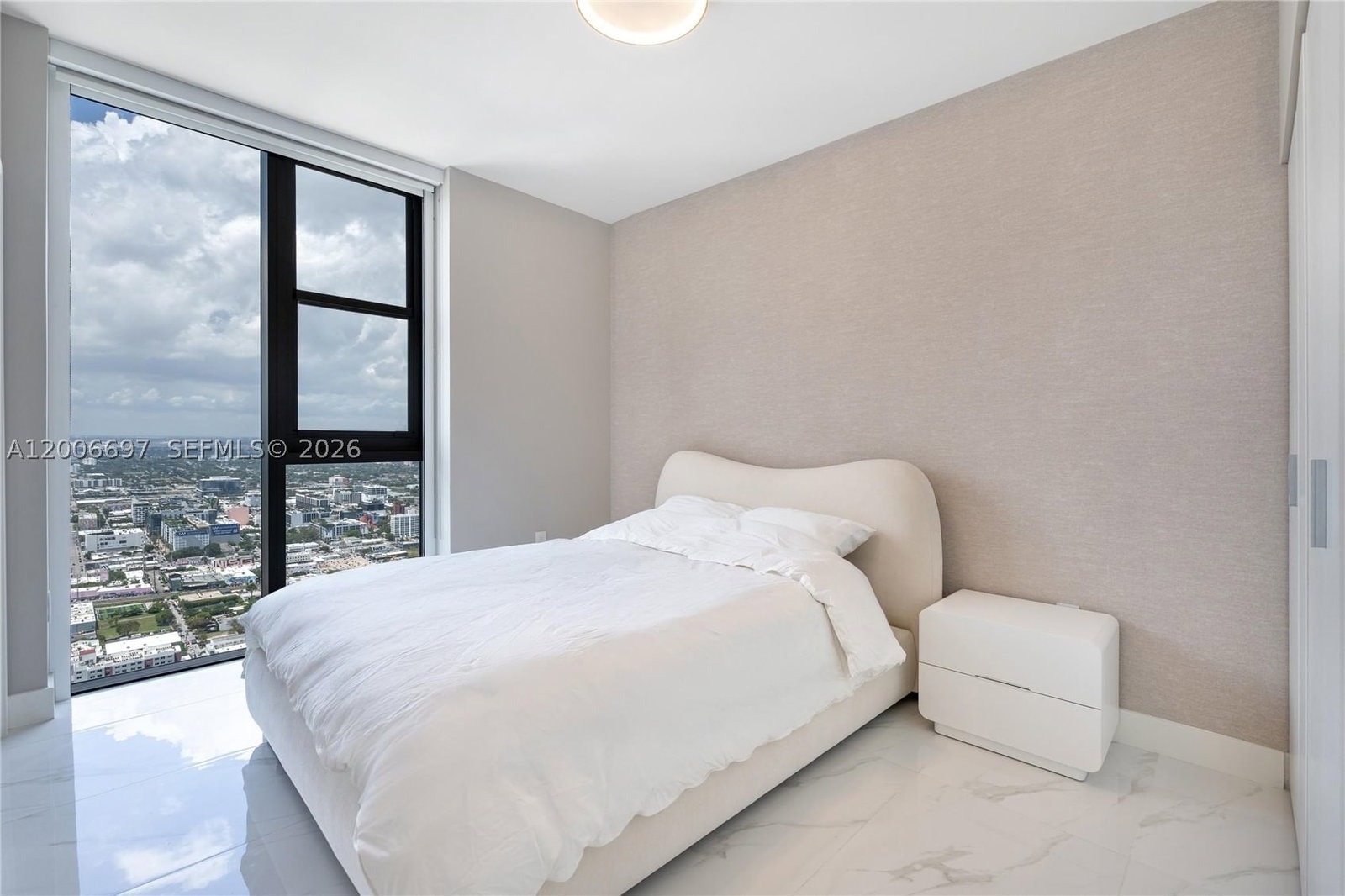 Real estate property located at 700 24th ST #5407, Miami-dade, Aria Reserve, Miami, FL