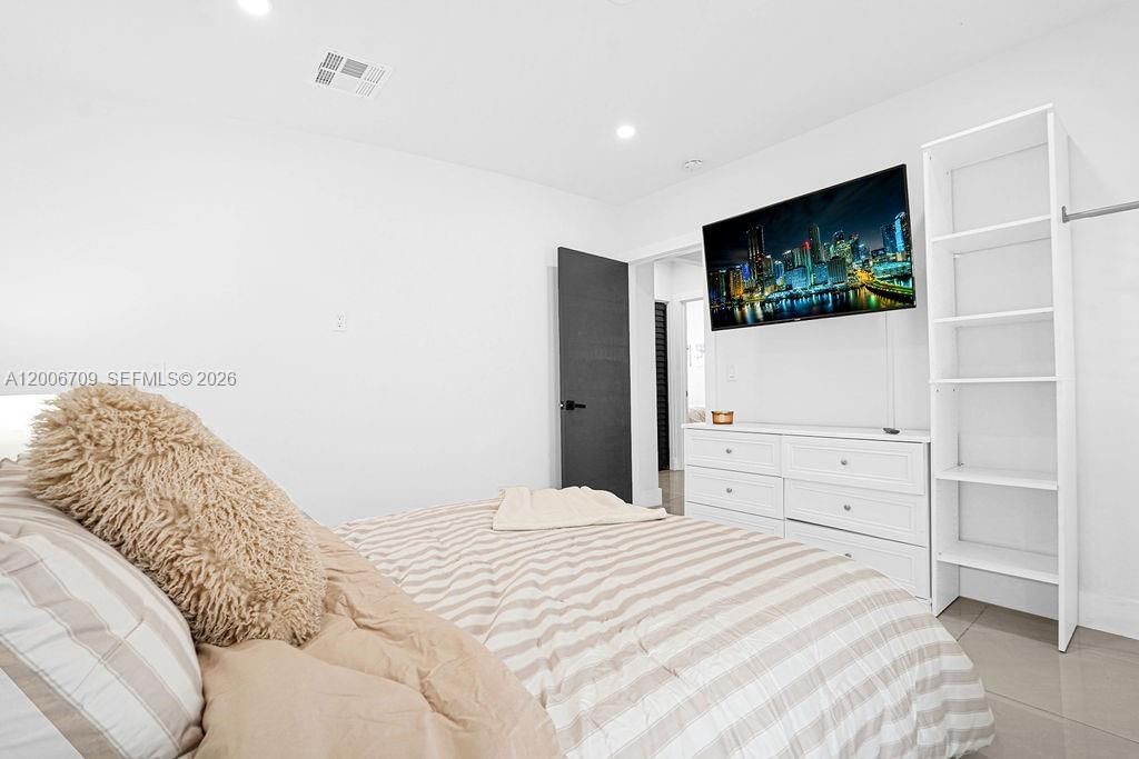Real estate property located at 570 48th St, Miami-dade, Bay Vista Park Amd Pl, Miami, FL