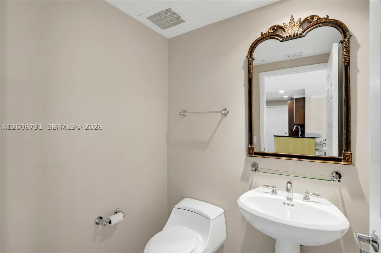 Real estate property located at 1819 17th St #710, Broward, Port Condo, Fort Lauderdale, FL