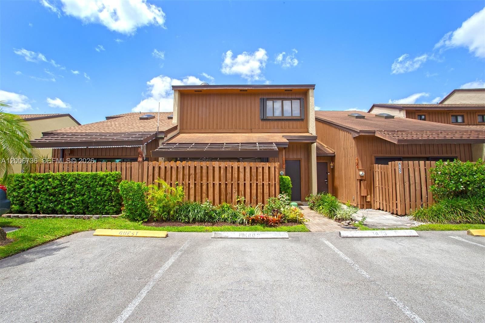 Real estate property located at 4159 87th Ter, Broward, Pine Island Lakes Townhom, Davie, FL