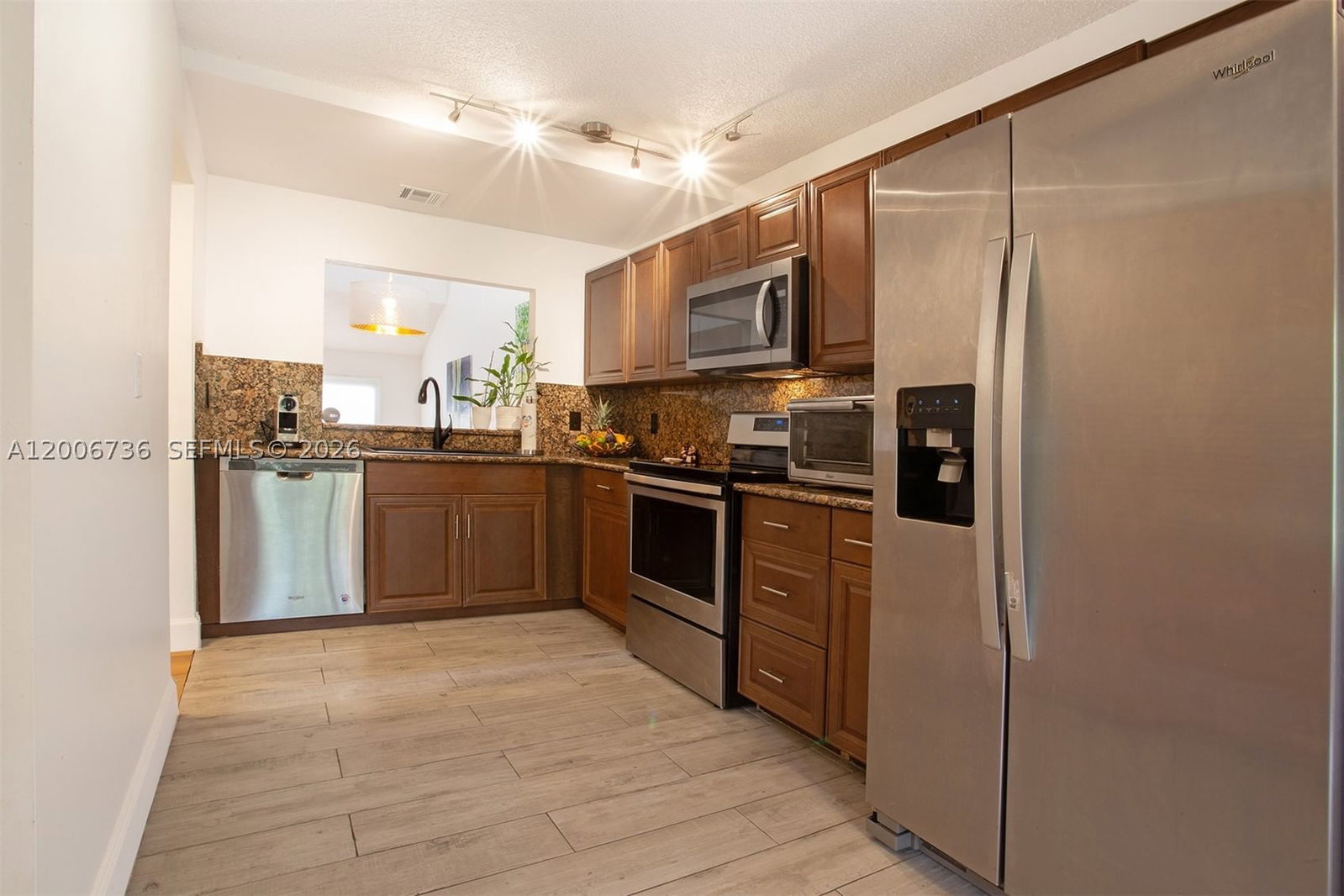 Real estate property located at 4159 87th Ter, Broward, Pine Island Lakes Townhom, Davie, FL