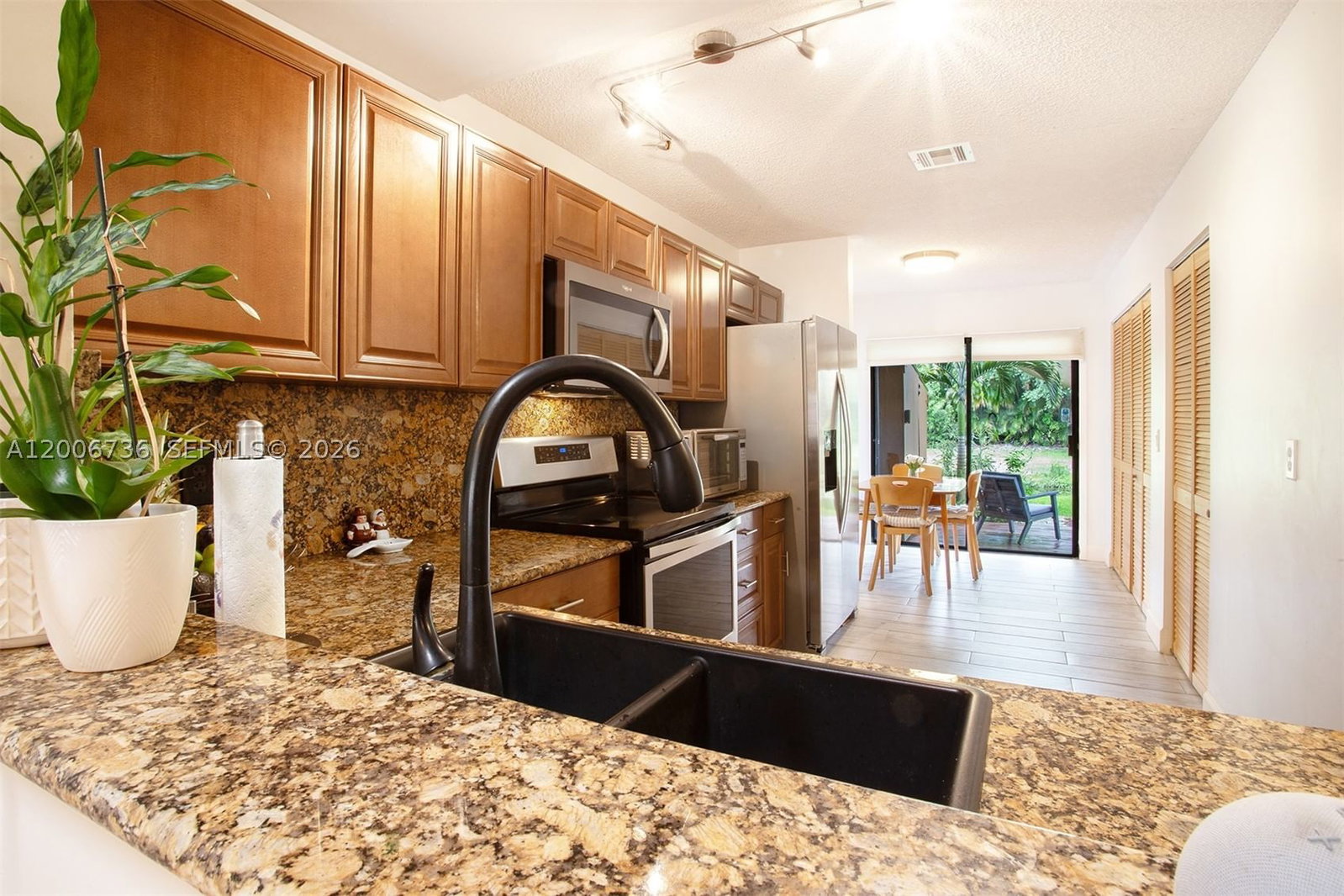 Real estate property located at 4159 87th Ter, Broward, Pine Island Lakes Townhom, Davie, FL