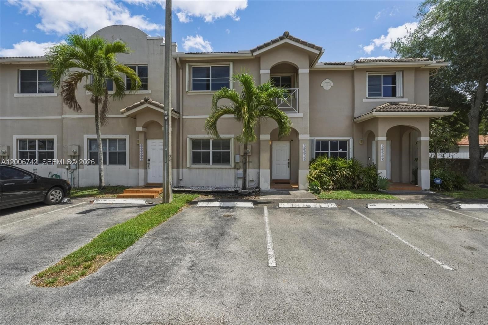 Real estate property located at 16613 71st Ave, Miami-dade, Paseos At Miami Lakes, Miami Lakes, FL