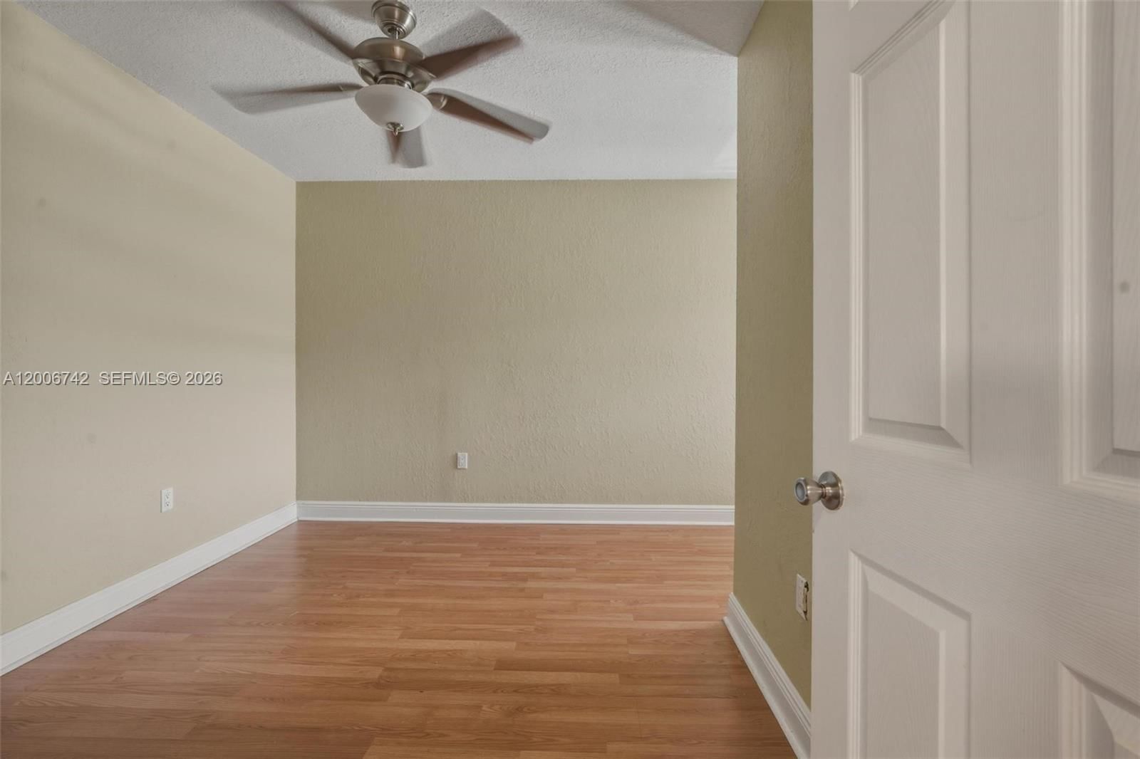 Real estate property located at 16613 71st Ave, Miami-dade, Paseos At Miami Lakes, Miami Lakes, FL