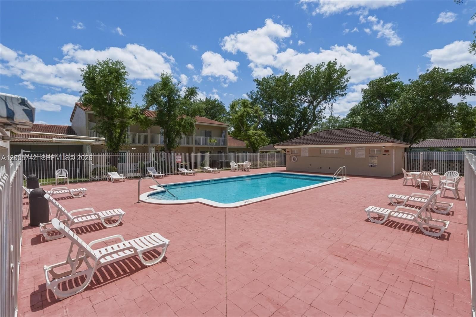 Real estate property located at 16613 71st Ave, Miami-dade, Paseos At Miami Lakes, Miami Lakes, FL