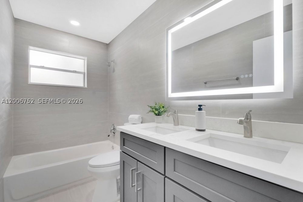 Real estate property located at 3841 7th Pl, Broward, Academy Award Sec 4, Lauderhill, FL
