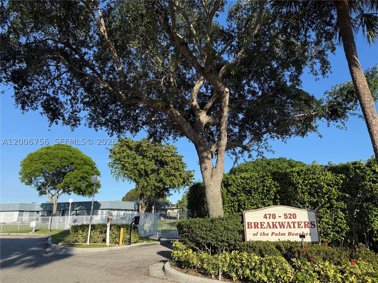 Real estate property located at 500 Executive Center Dr #1J, Palm Beach, Breakwaters Of The Palm B, West Palm Beach, FL