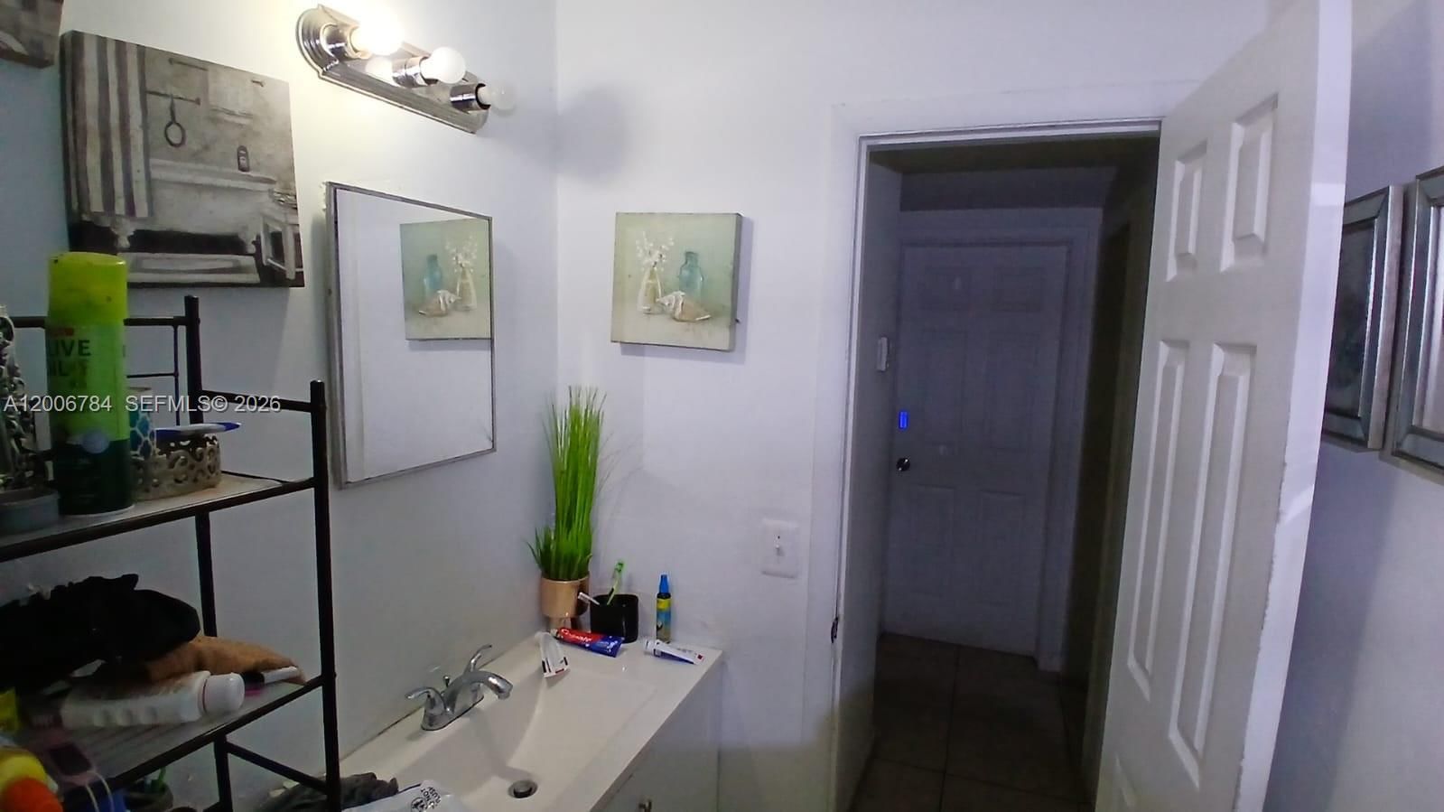 Real estate property located at 948 14th Ct, Broward, Lauderdale Manors Add-res, Fort Lauderdale, FL