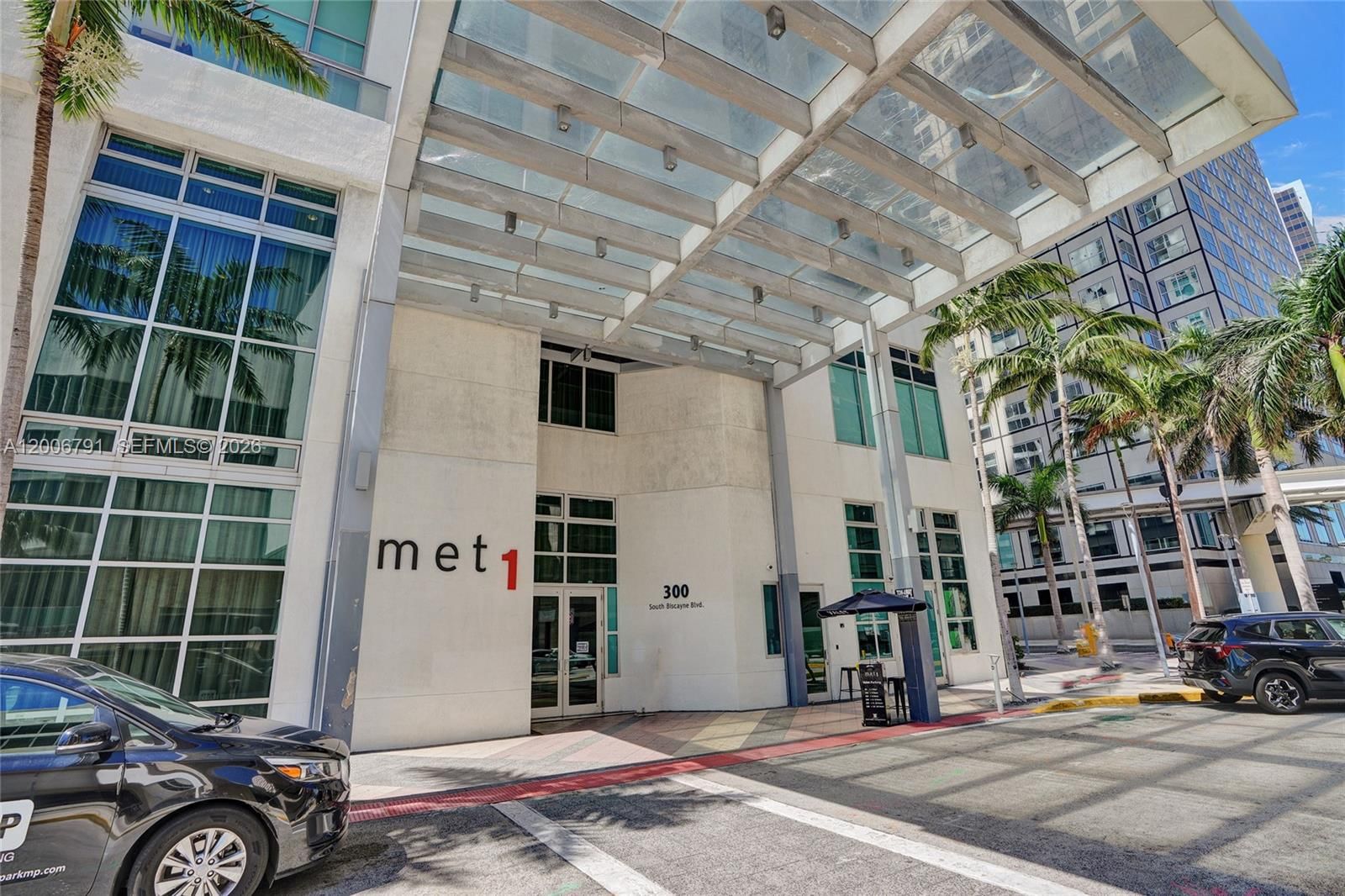 Real estate property located at 300 Biscayne Blvd T-3216, Miami-dade, Met 1 Condo, Miami, FL