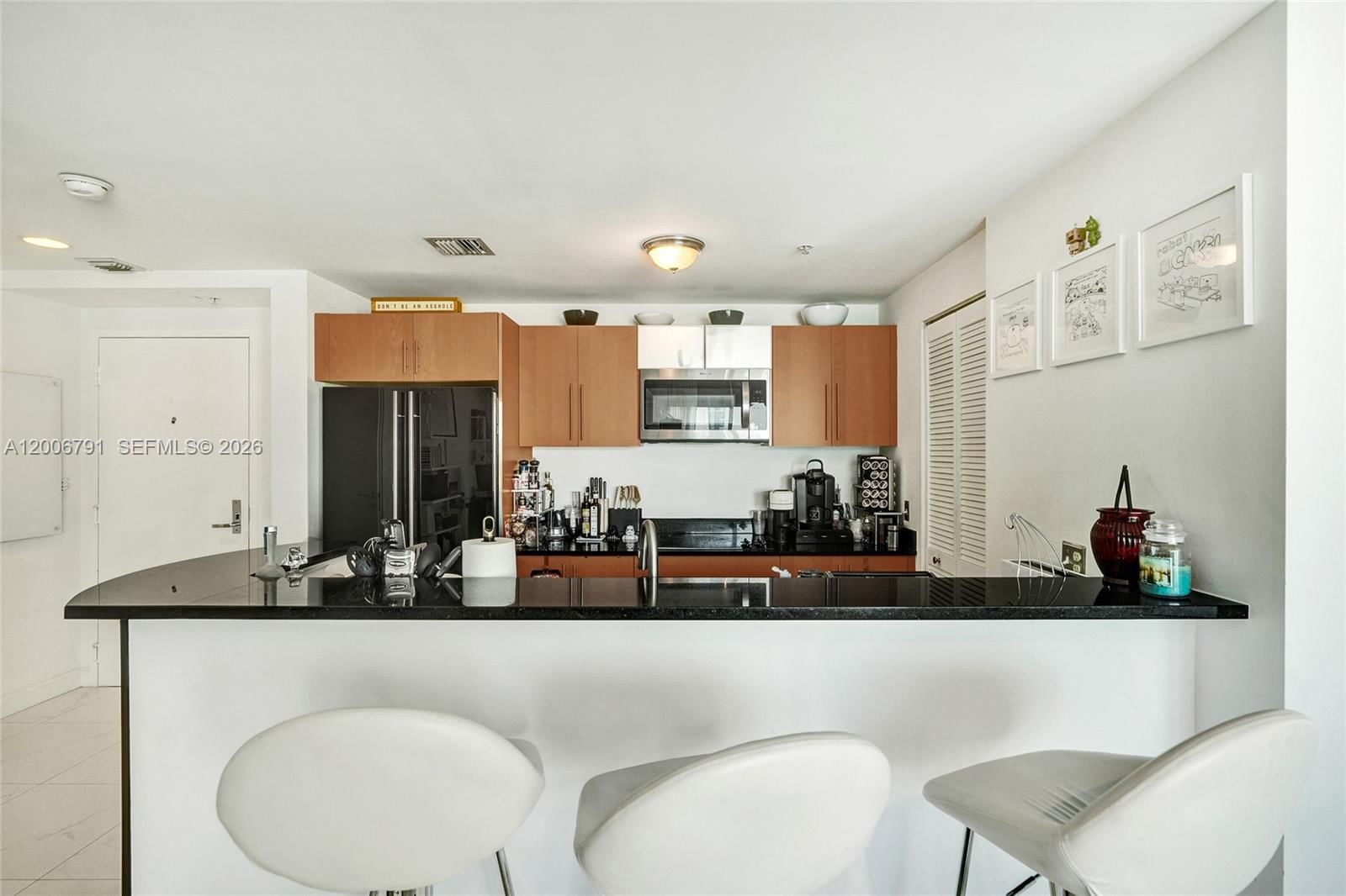 Real estate property located at 300 Biscayne Blvd T-3216, Miami-dade, Met 1 Condo, Miami, FL