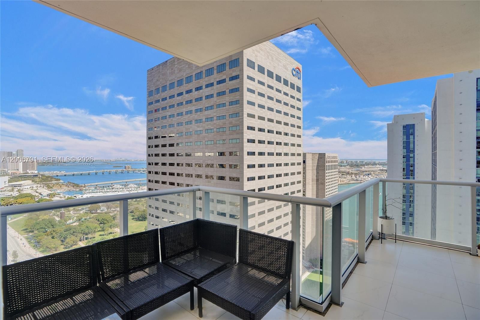 Real estate property located at 300 Biscayne Blvd T-3216, Miami-dade, Met 1 Condo, Miami, FL