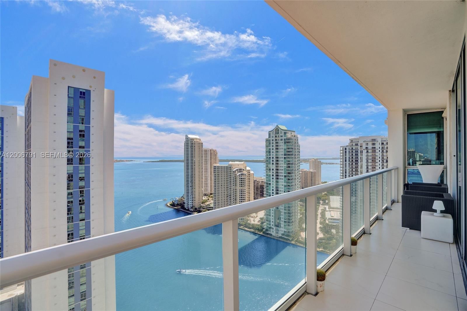 Real estate property located at 300 Biscayne Blvd T-3216, Miami-dade, Met 1 Condo, Miami, FL