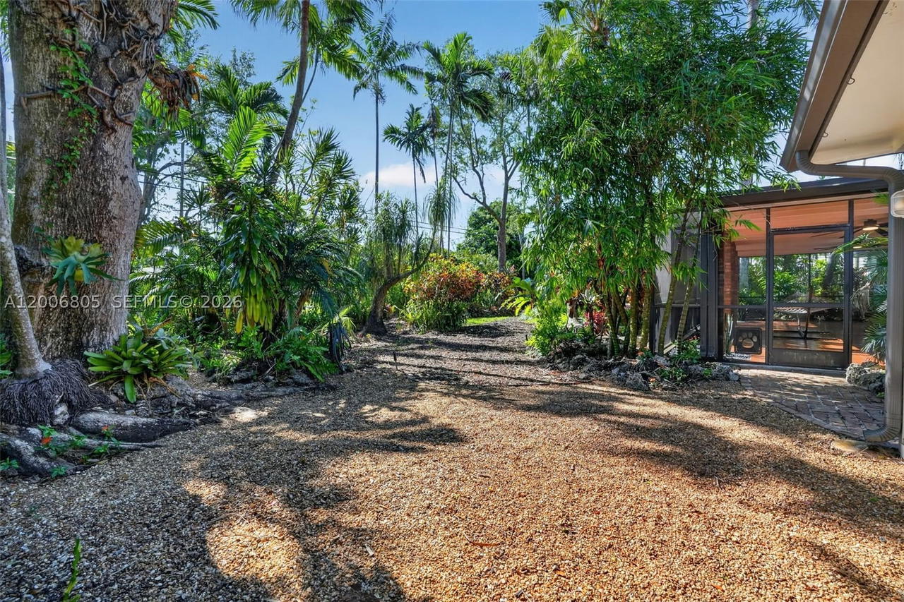 Real estate property located at 15821 86th Ave, Miami-dade, Coral Reef Estates, Palmetto Bay, FL