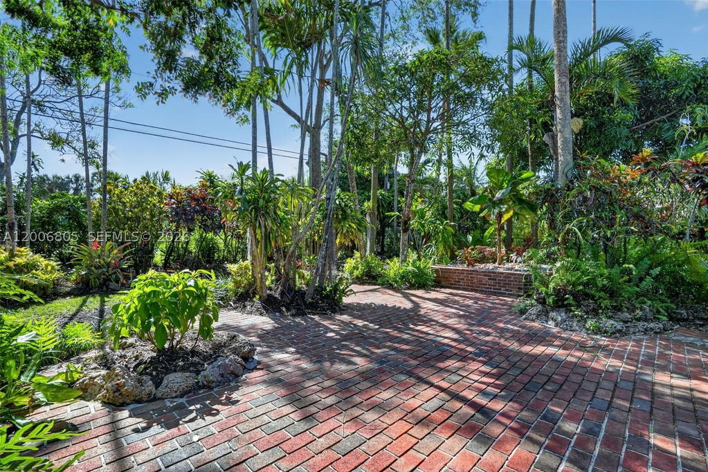Real estate property located at 15821 86th Ave, Miami-dade, Coral Reef Estates, Palmetto Bay, FL