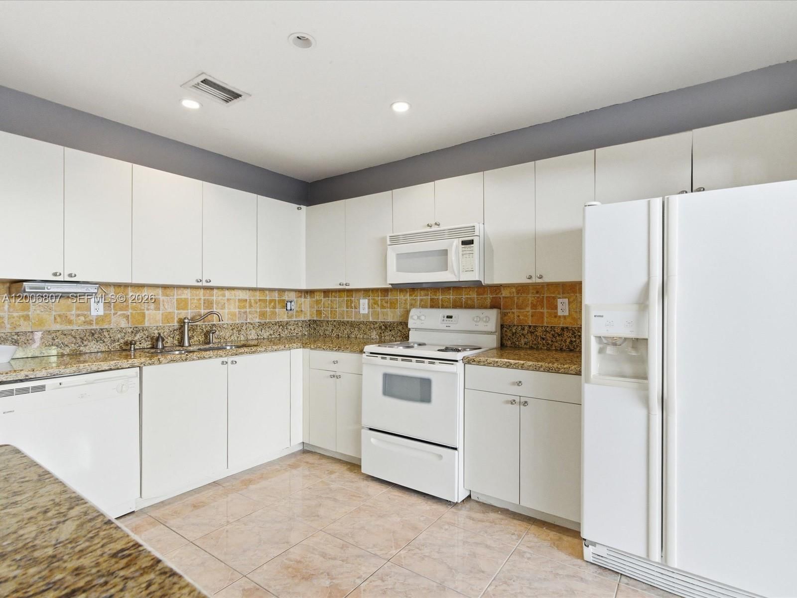 Real estate property located at 5982 162nd Ct, Miami-dade, Kingdom Dream, Miami, FL