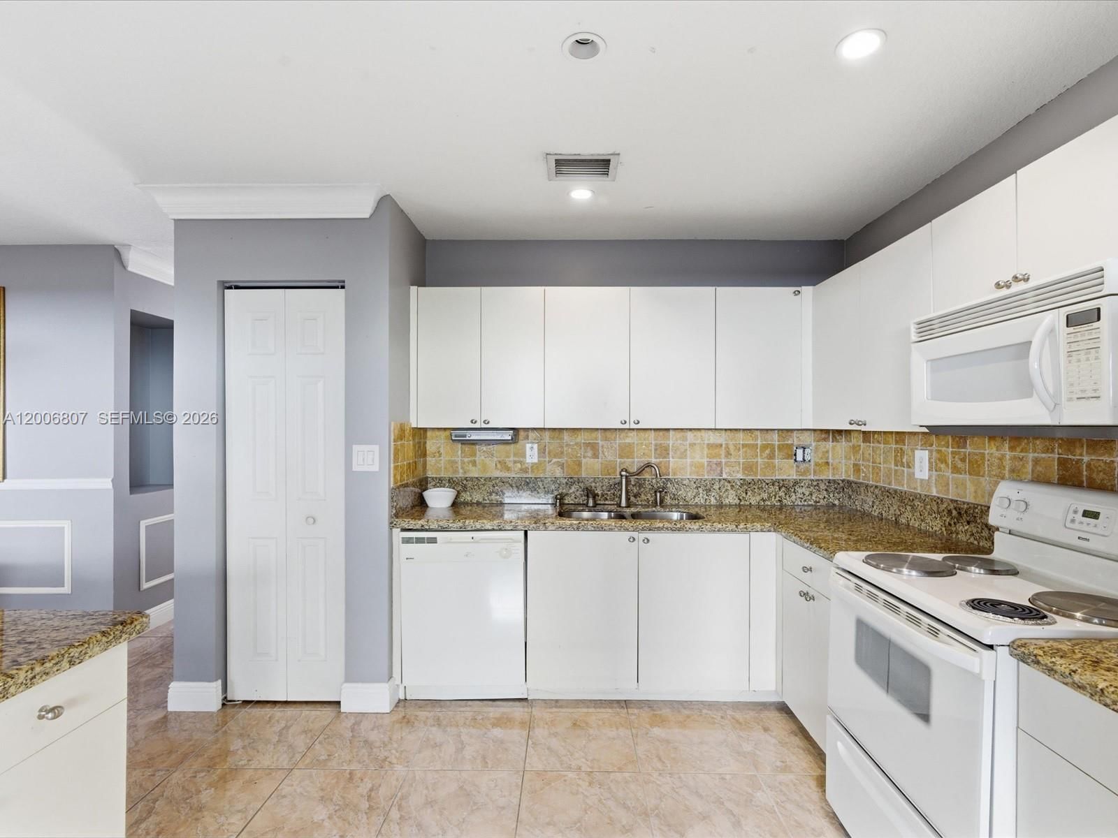 Real estate property located at 5982 162nd Ct, Miami-dade, Kingdom Dream, Miami, FL