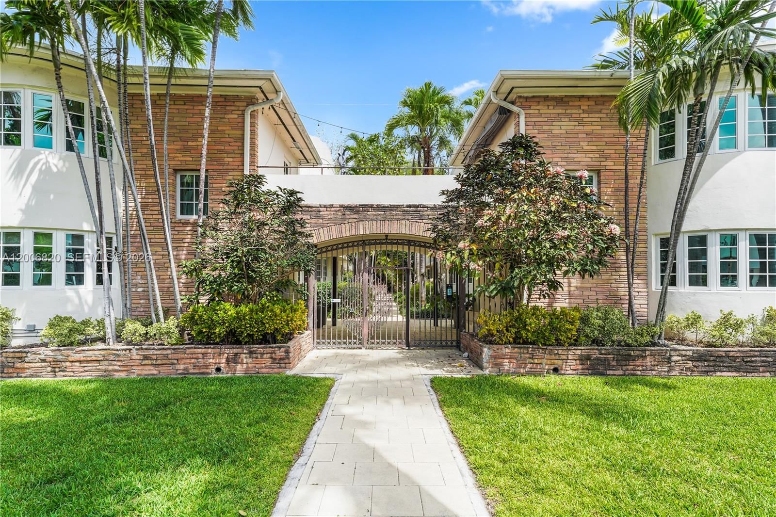 Real estate property located at 1601 Lenox Ave #1601-10, Miami-dade, Lincoln Road Villas Condo, Miami Beach, FL