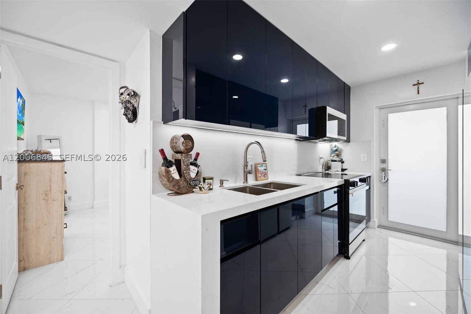 Real estate property located at 710 Ocean Blvd #1010, Broward, Breakers Condominium, Pompano Beach, FL
