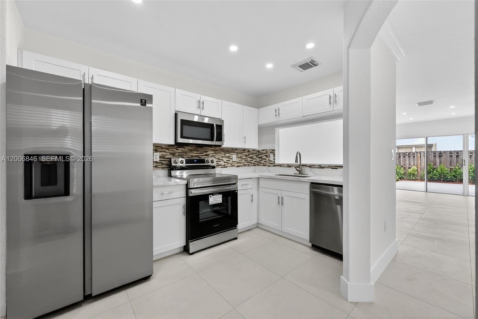 Real estate property located at 4822 114th Ct, Miami-dade, Dimensions At Doral, Doral, FL