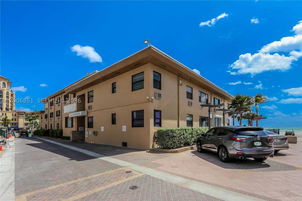 Real estate property located at 3300 Surf Rd #17A, Broward, Ocean Grande Beach Club C, Hollywood, FL