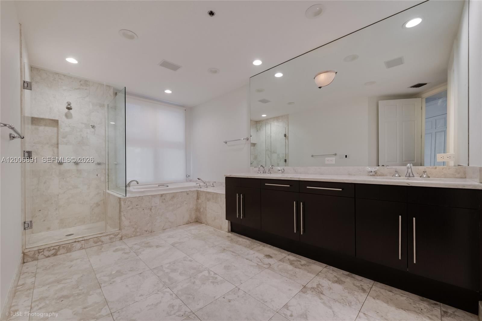 Real estate property located at 13643 Deering Bay Dr #146, Miami-dade, Deering Bay Condo I, Coral Gables, FL