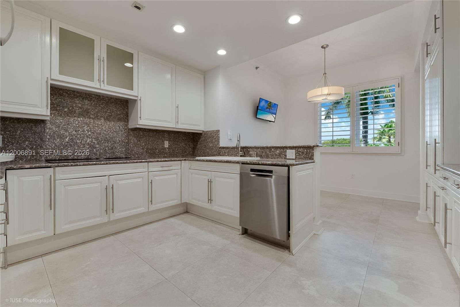 Real estate property located at 13643 Deering Bay Dr #146, Miami-dade, Deering Bay Condo I, Coral Gables, FL