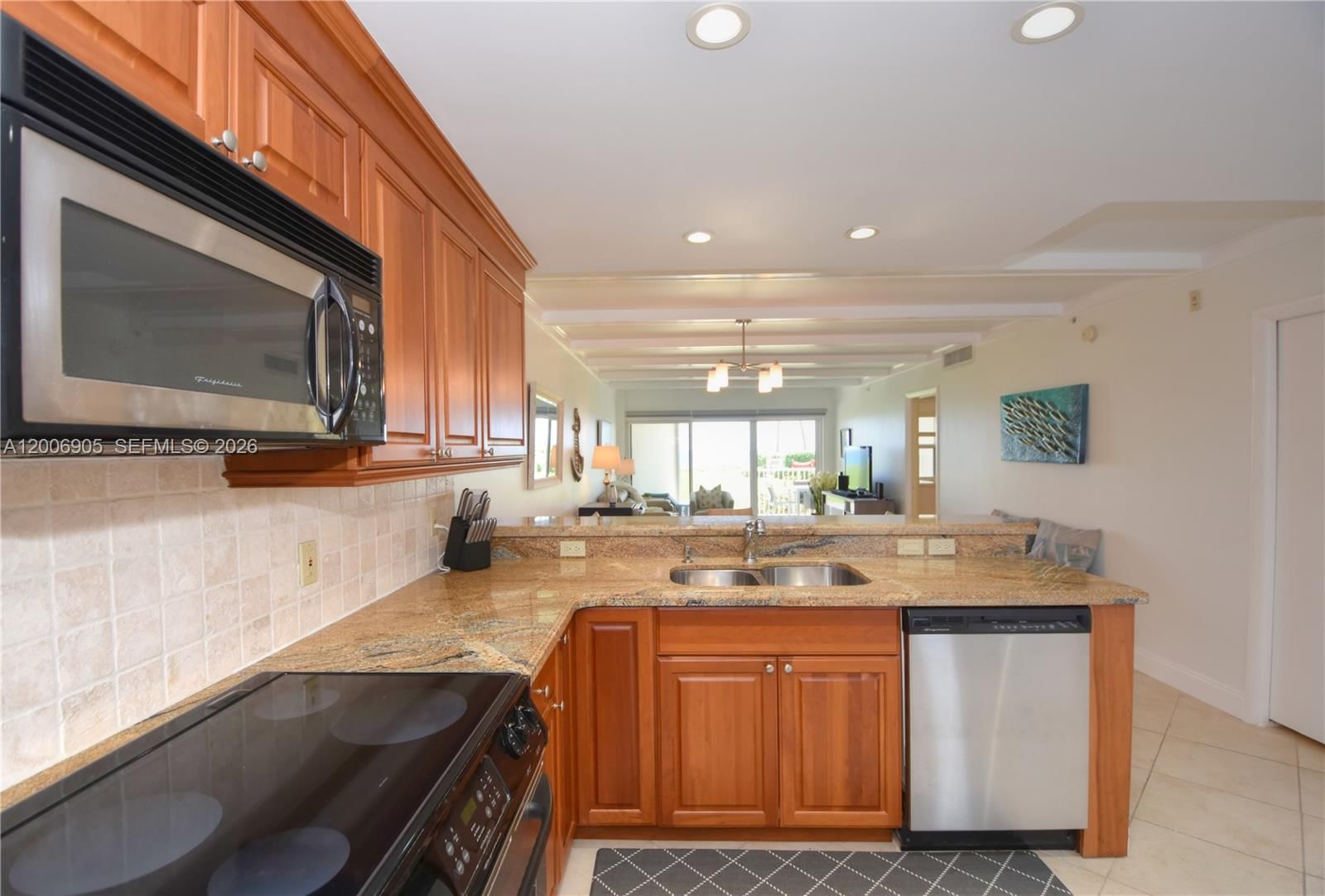 Real estate property located at 3101 Ocean Blvd #118, Palm Beach, Penthouse Towers Condo, Highland Beach, FL