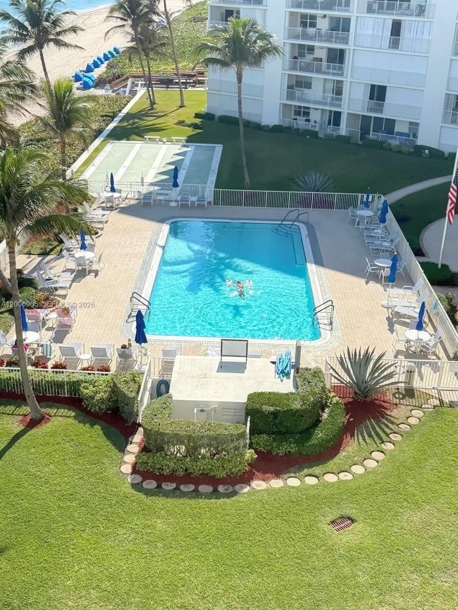 Real estate property located at 3101 Ocean Blvd #118, Palm Beach, Penthouse Towers Condo, Highland Beach, FL