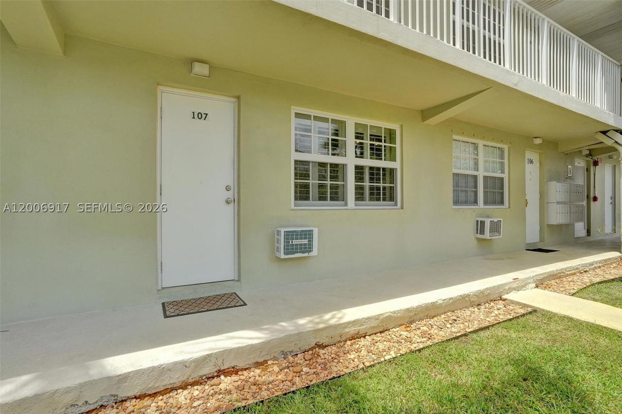 Real estate property located at 1105 Riverside Dr #107, Broward, Fairbanks Terr Co-op, Pompano Beach, FL