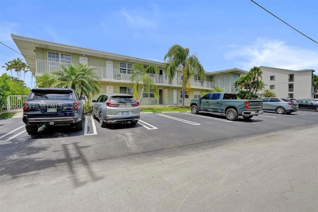 Real estate property located at 1105 Riverside Dr #107, Broward, Fairbanks Terr Co-op, Pompano Beach, FL