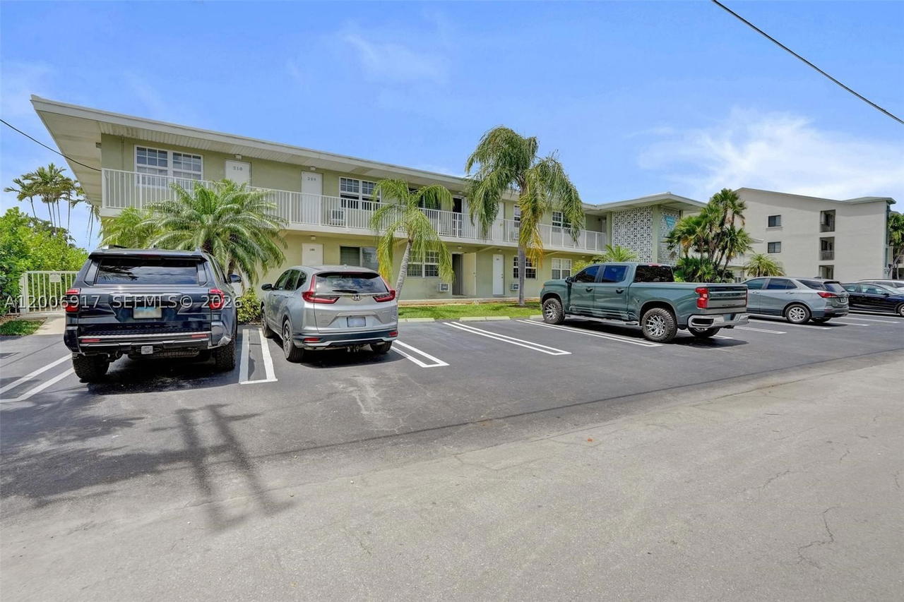 Real estate property located at 1105 Riverside Dr #107, Broward, Fairbanks Terr Co-op, Pompano Beach, FL