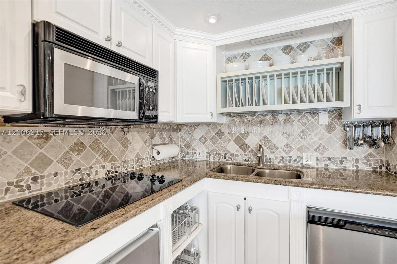 Real estate property located at 1105 Riverside Dr #107, Broward, Fairbanks Terr Co-op, Pompano Beach, FL