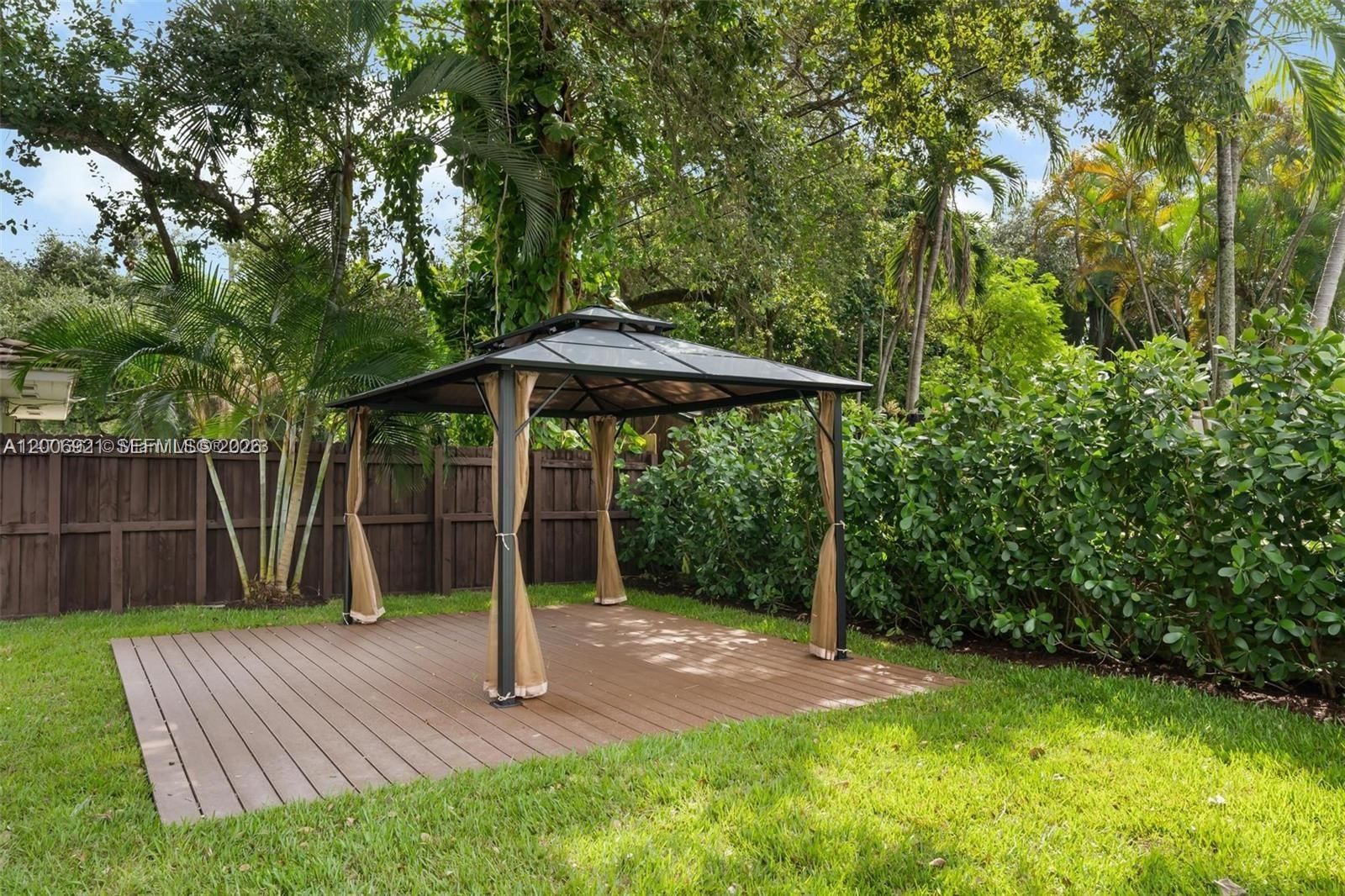 Real estate property located at 212 103rd St, Miami-dade, Geneva Gardens, Miami, FL