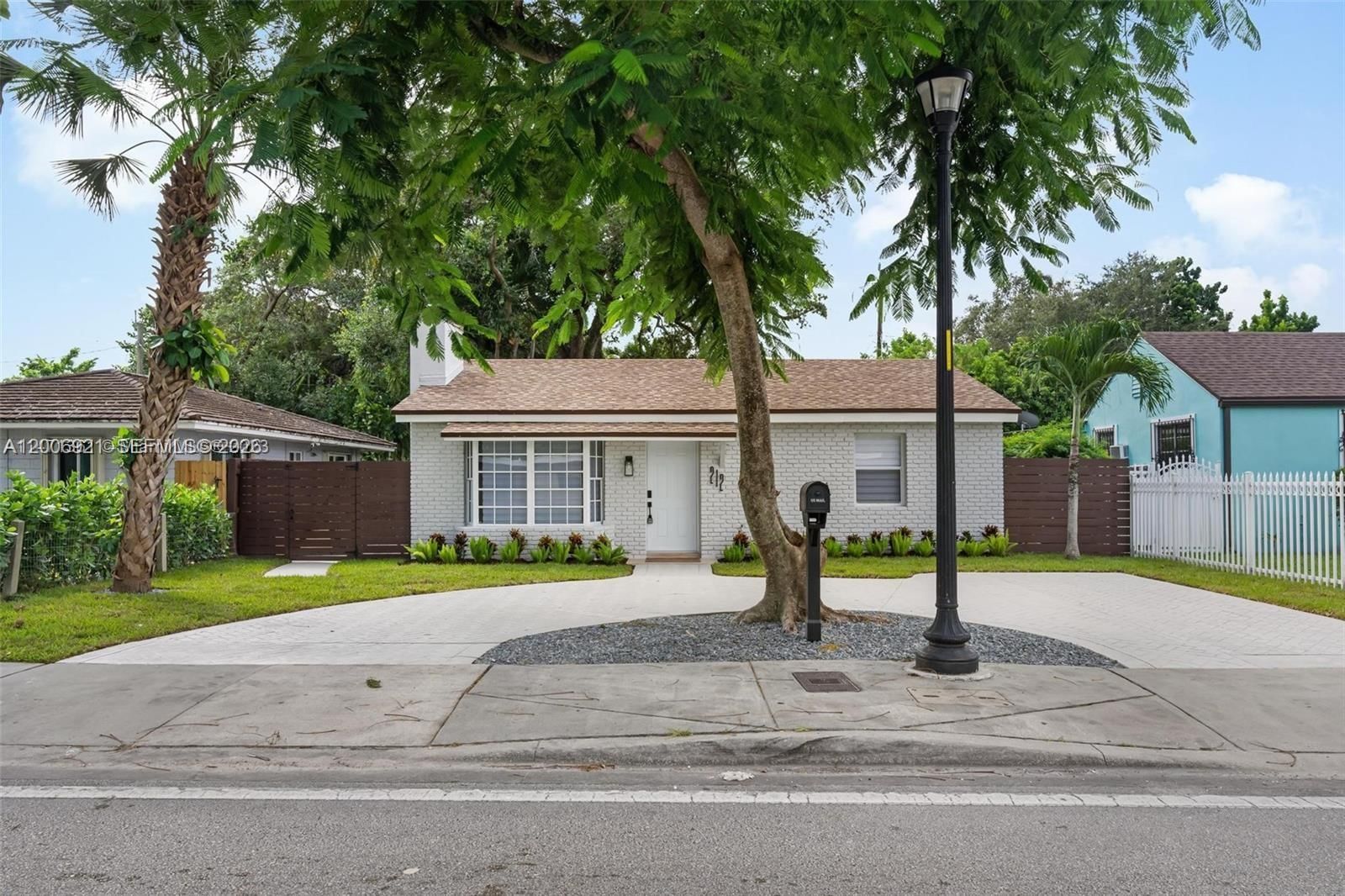 Real estate property located at 212 103rd St, Miami-dade, Geneva Gardens, Miami, FL
