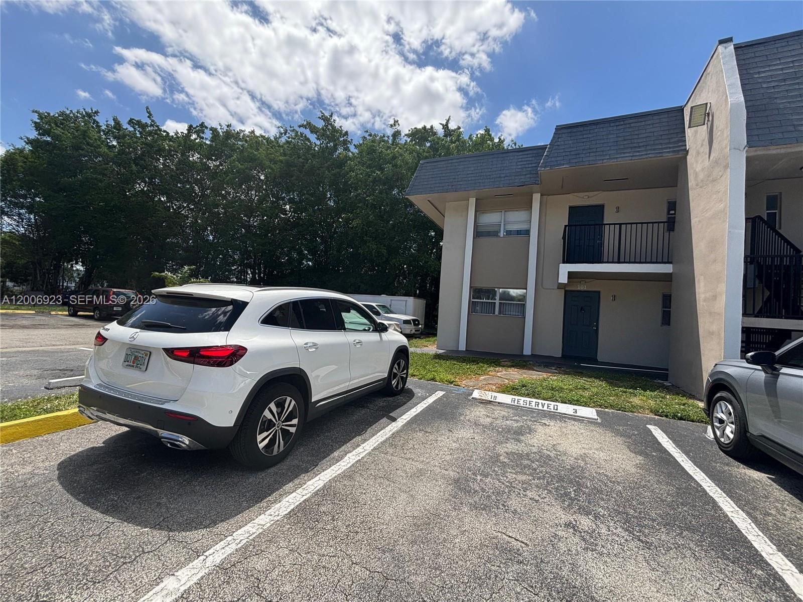 Real estate property located at 8060 Fairview Dr #101, Broward, Versailles Gardens Condo, Tamarac, FL