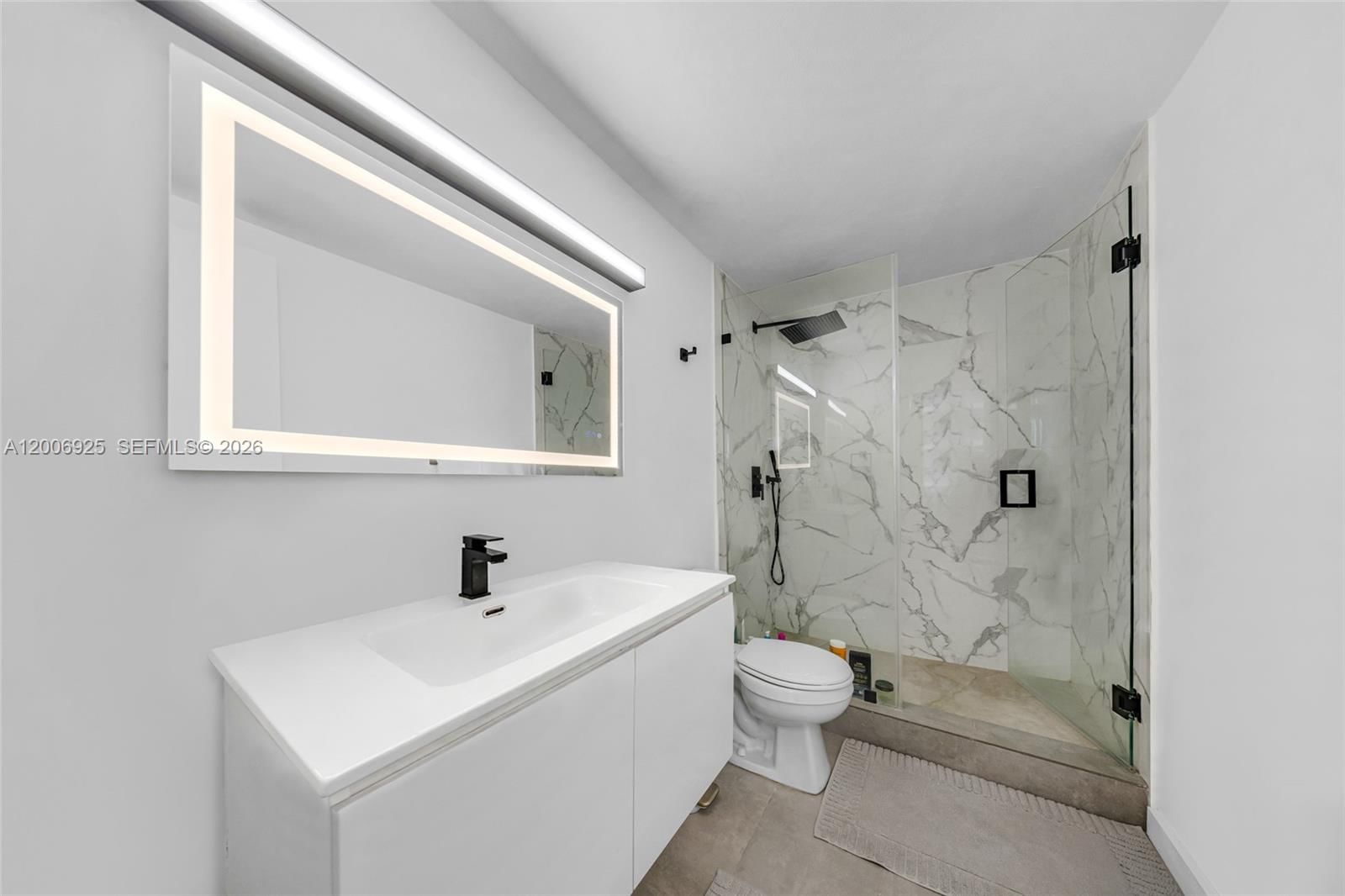 Real estate property located at 1000 West Ave #702, Miami-dade, Mirador 1000 Condo, Miami Beach, FL