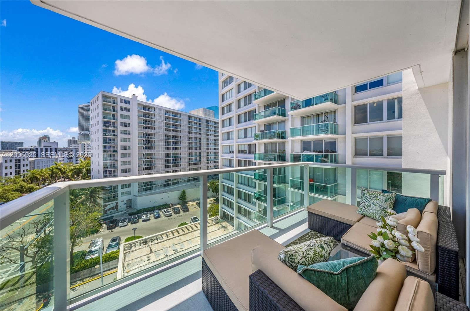 Real estate property located at 1000 West Ave #702, Miami-dade, Mirador 1000 Condo, Miami Beach, FL