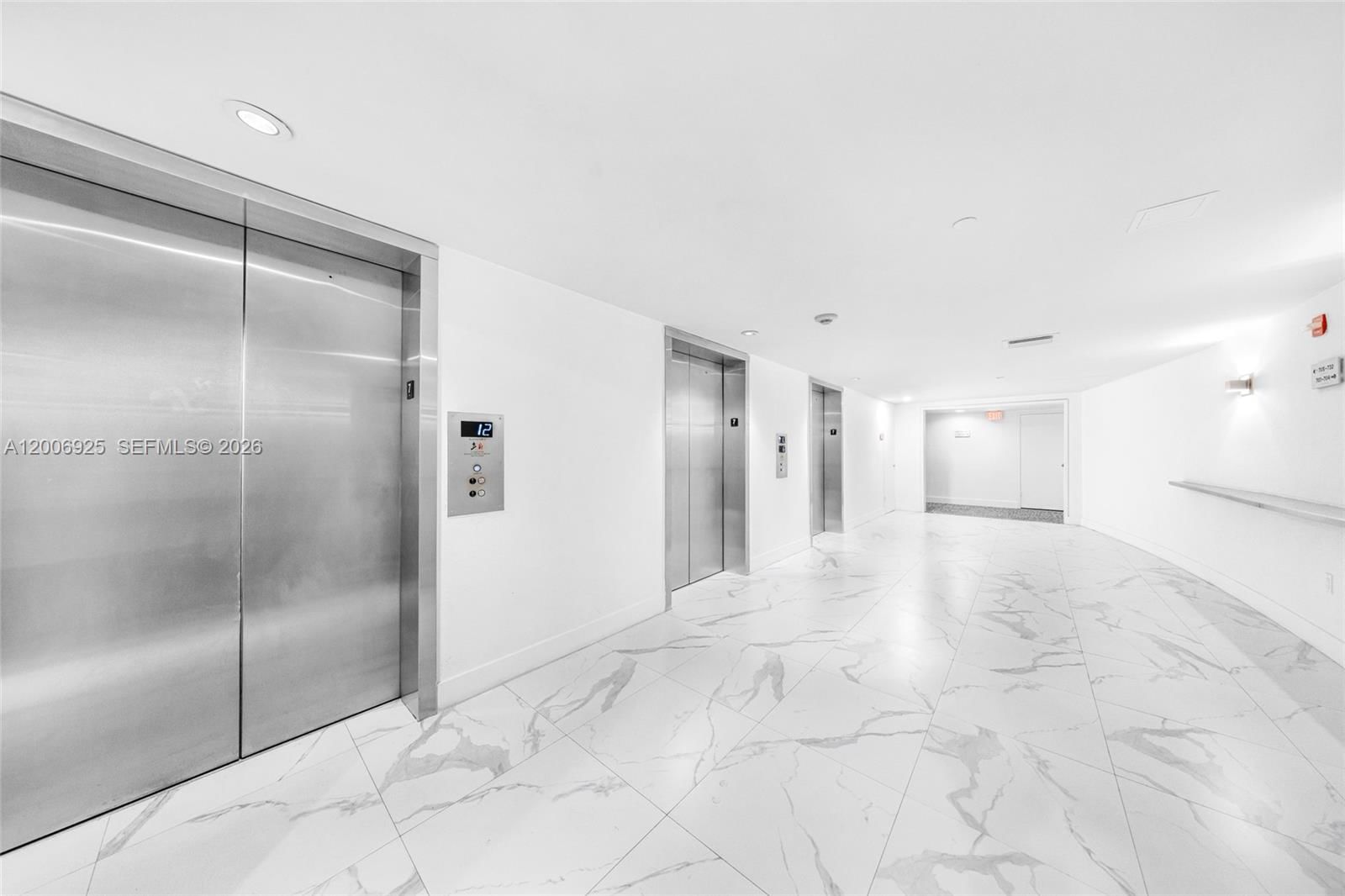 Real estate property located at 1000 West Ave #702, Miami-dade, Mirador 1000 Condo, Miami Beach, FL