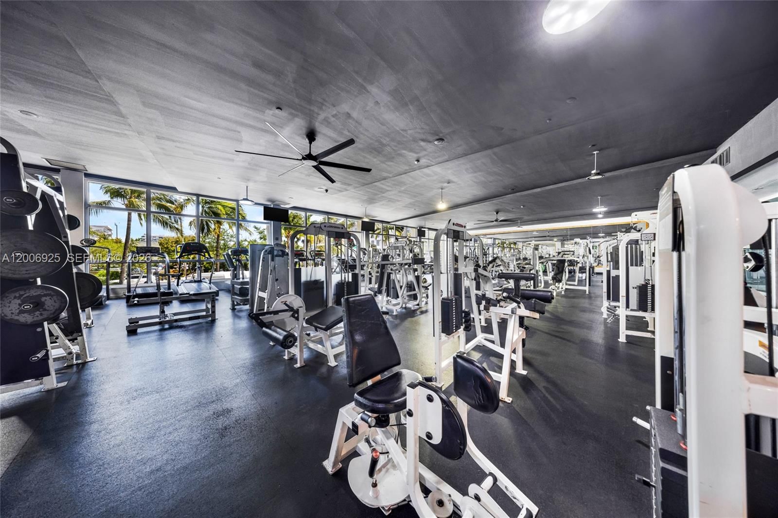 Real estate property located at 1000 West Ave #702, Miami-dade, Mirador 1000 Condo, Miami Beach, FL