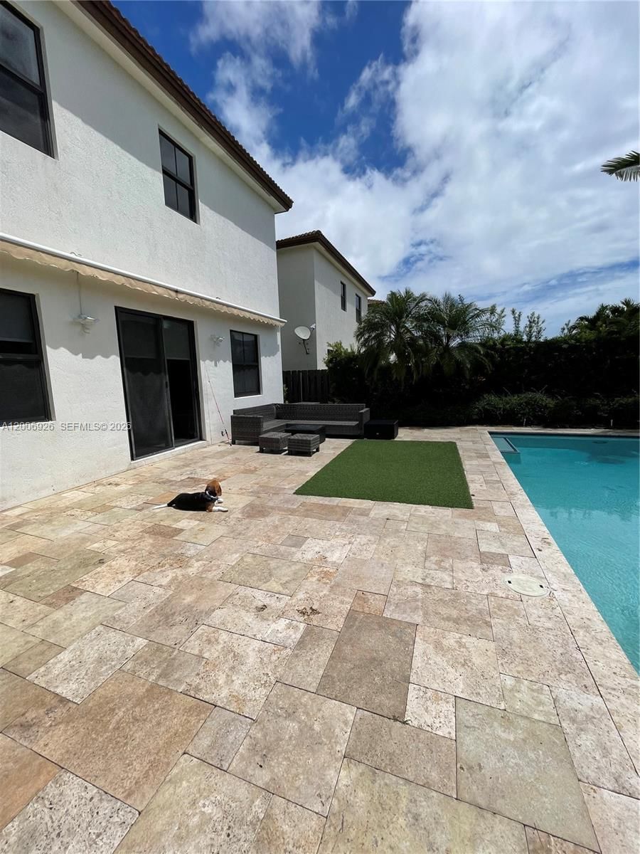 Real estate property located at 10086 89th Ter, Miami-dade, Isles At Grand Bay, Doral, FL