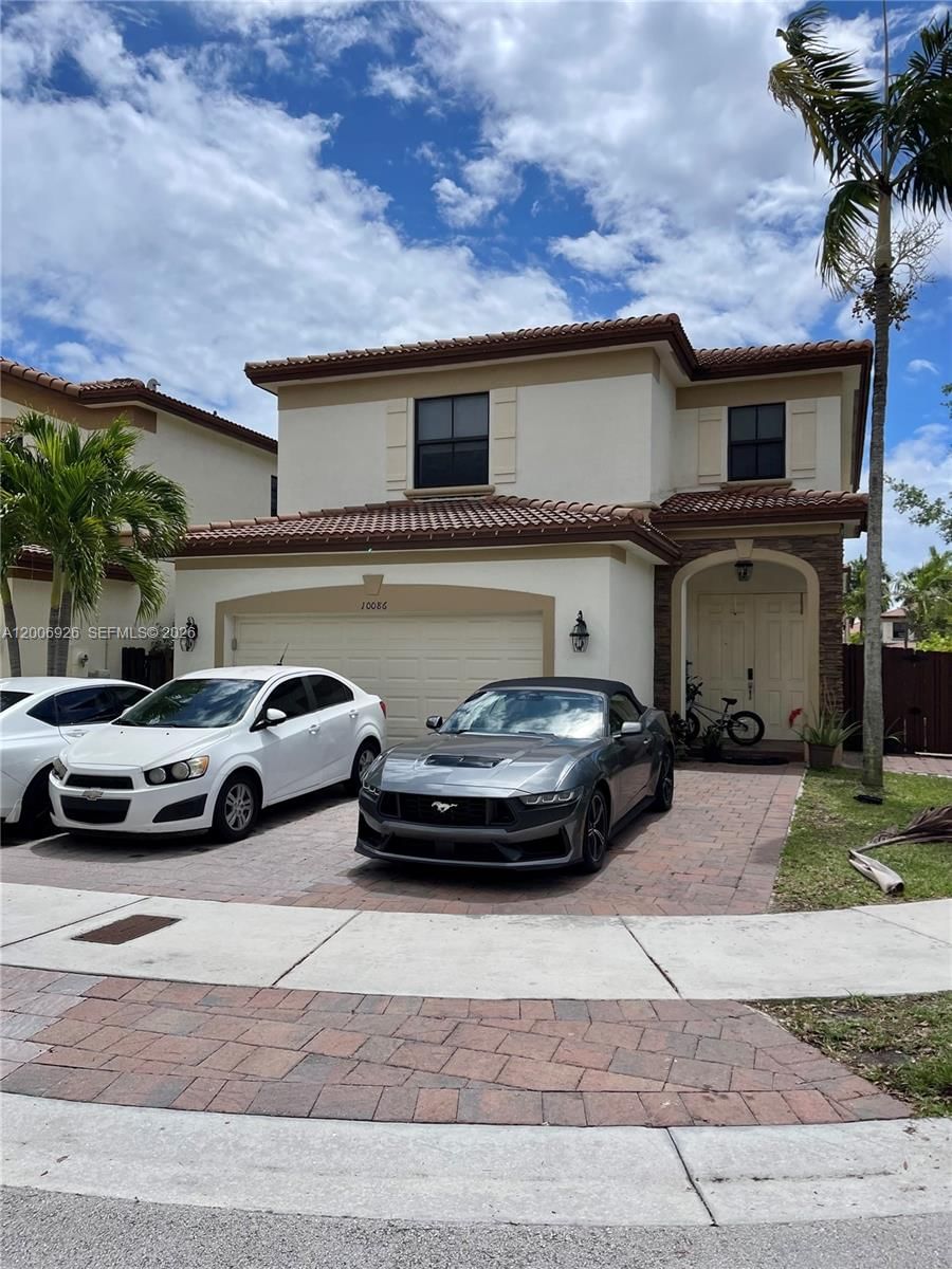 Real estate property located at 10086 89th Ter, Miami-dade, Isles At Grand Bay, Doral, FL