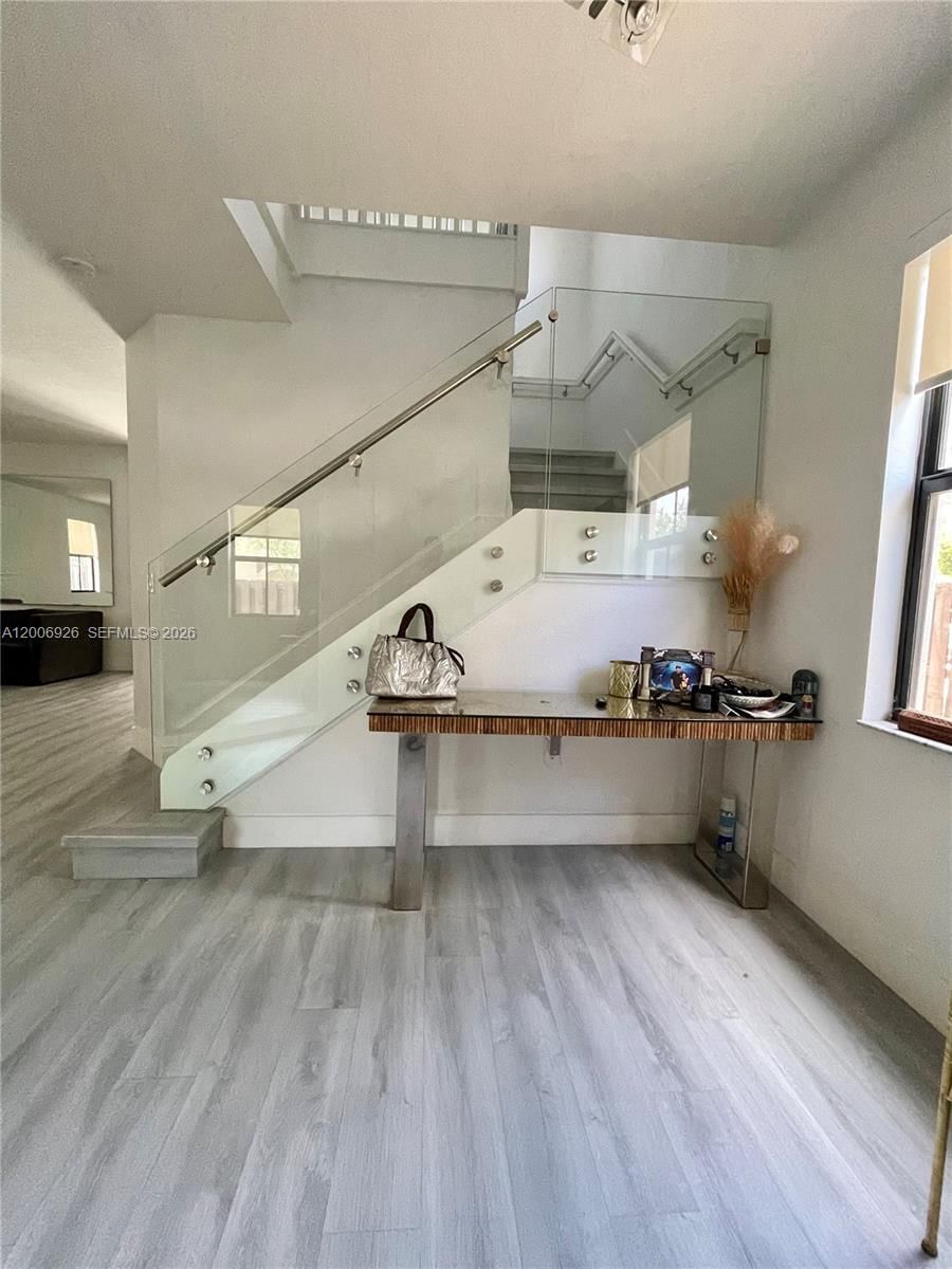 Real estate property located at 10086 89th Ter, Miami-dade, Isles At Grand Bay, Doral, FL