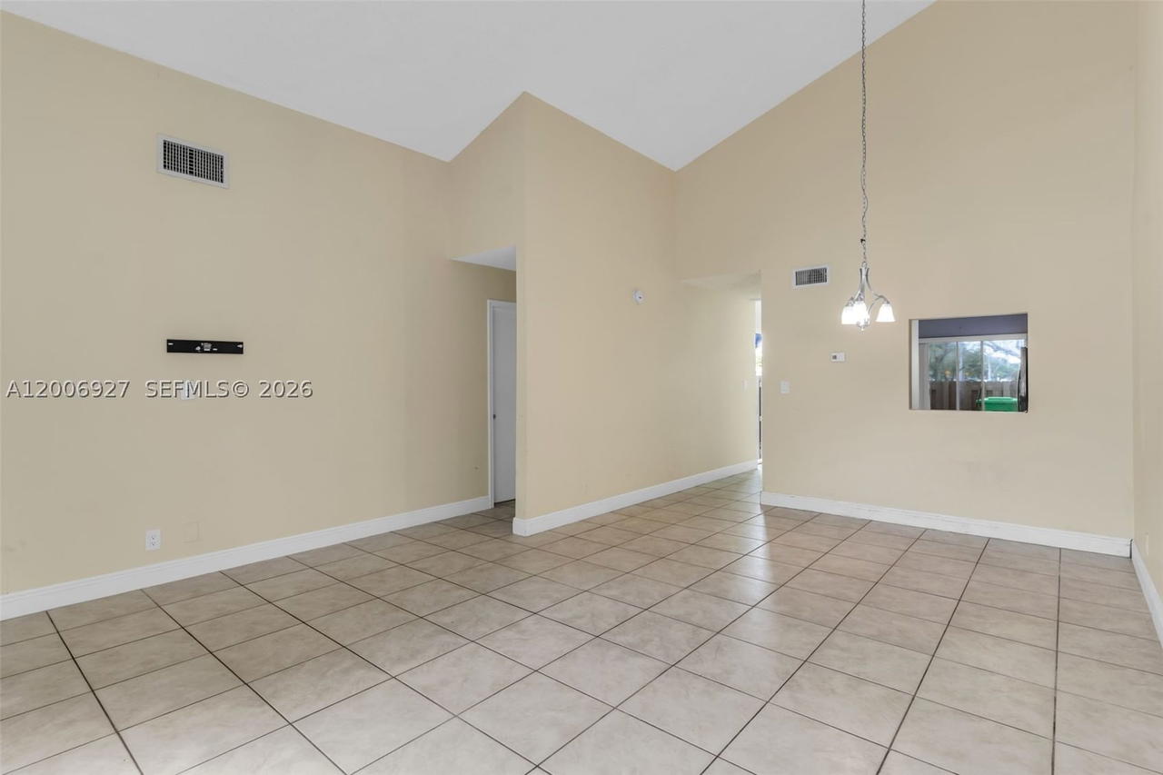 Real estate property located at 2950 106th ave #10, Broward, Country Squire Townhomes, Sunrise, FL