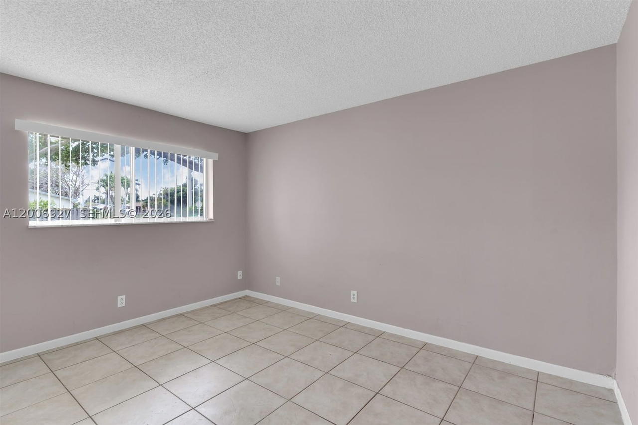 Real estate property located at 2950 106th ave #10, Broward, Country Squire Townhomes, Sunrise, FL