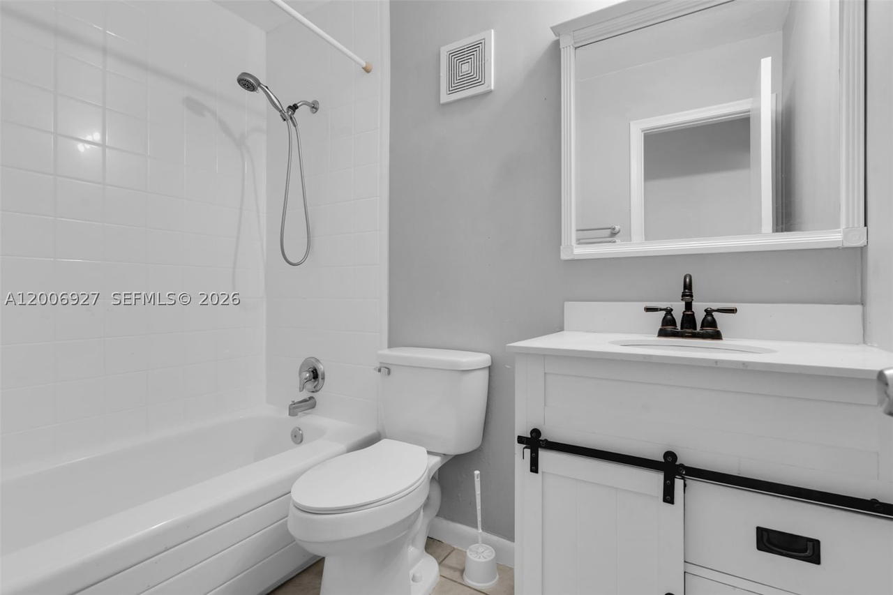 Real estate property located at 2950 106th ave #10, Broward, Country Squire Townhomes, Sunrise, FL