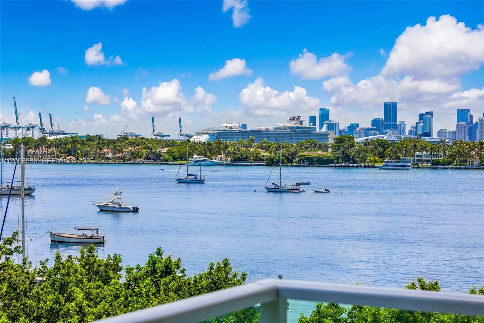 Real estate property located at 1000 West Ave #426, Miami-dade, Mirador 1000 Condo, Miami Beach, FL