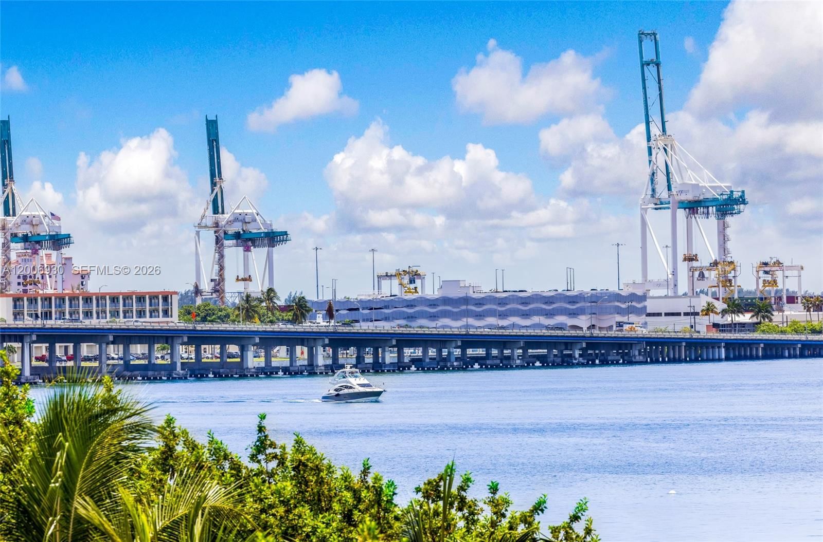 Real estate property located at 1000 West Ave #426, Miami-dade, Mirador 1000 Condo, Miami Beach, FL