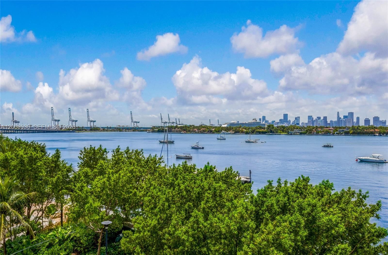 Real estate property located at 1000 West Ave #426, Miami-dade, Mirador 1000 Condo, Miami Beach, FL