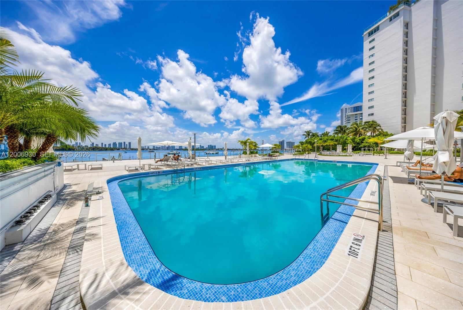 Real estate property located at 1000 West Ave #426, Miami-dade, Mirador 1000 Condo, Miami Beach, FL